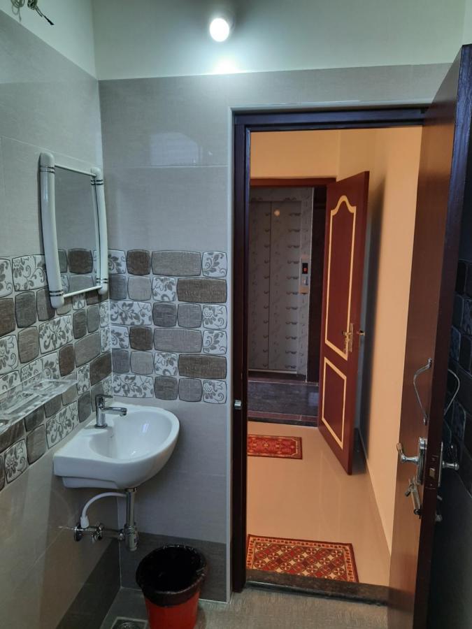 فندق Gūduvāncheriفي  Grk Residency المظهر الخارجي الصورة